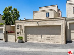 1698 Palisades Dr, Pacific Palisades, CA 90272