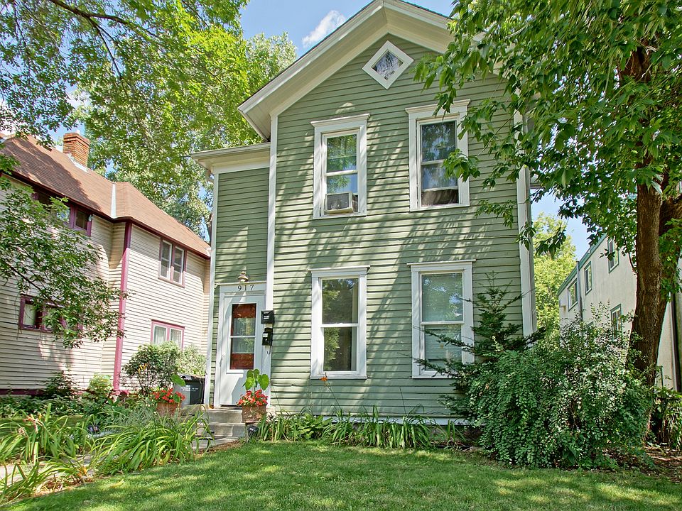 1st image of 917 24th Ave S