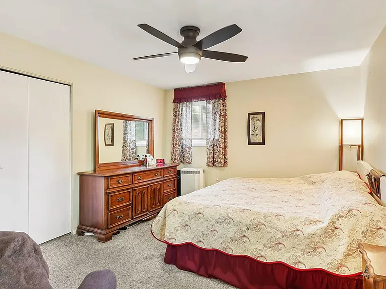 11 Knollwood Dr — Photo 16