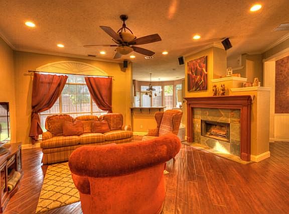 3rd image of 2609 Chinkapin Ln