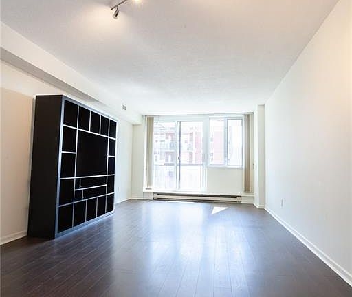 3rd image of 309 Cumberland St #501