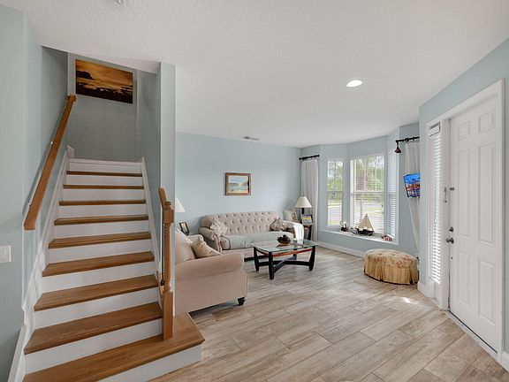 4th image of 10475 SW Westlawn Boulevard