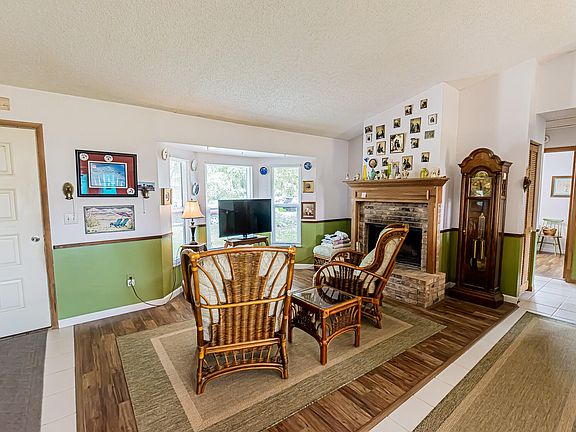 2nd image of 1377 SW Axtell Avenue