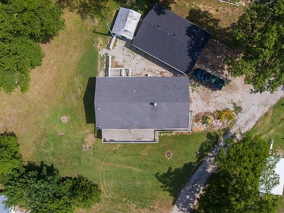 4th image of 40 Hickorysap Ln