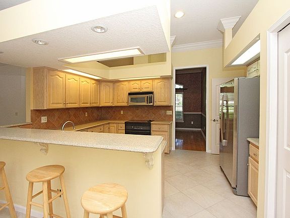 4th image of 1487 Mallard Lake Ave