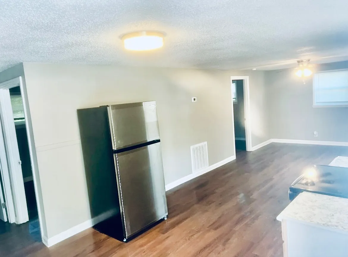 Unit Photo - 201 Wotring St #209