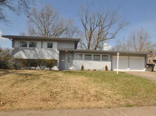 3021 SW Arnold Ave, Topeka, KS 66614