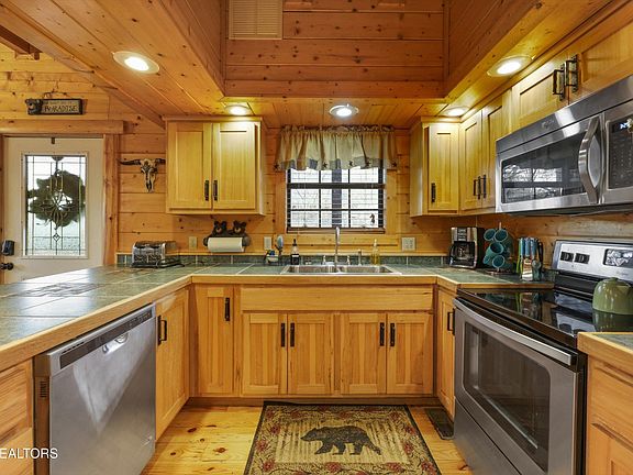 5th image of 3517 Sand Ridge Way