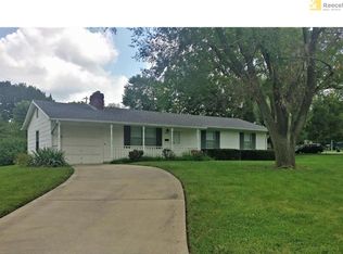 6931 Earnshaw St, Shawnee, KS 66216