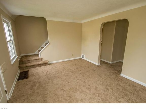 4th image of 2519 Tuxedo Ave