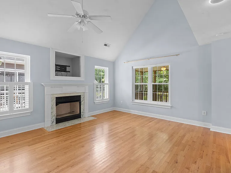 669 Fair Spring Dr — Photo 29