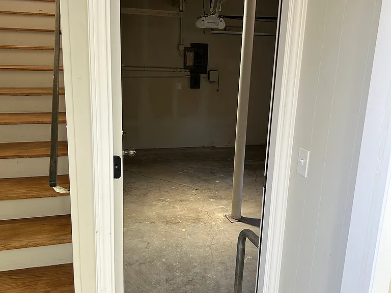 3404 Martin Lydon Ave — Photo 49