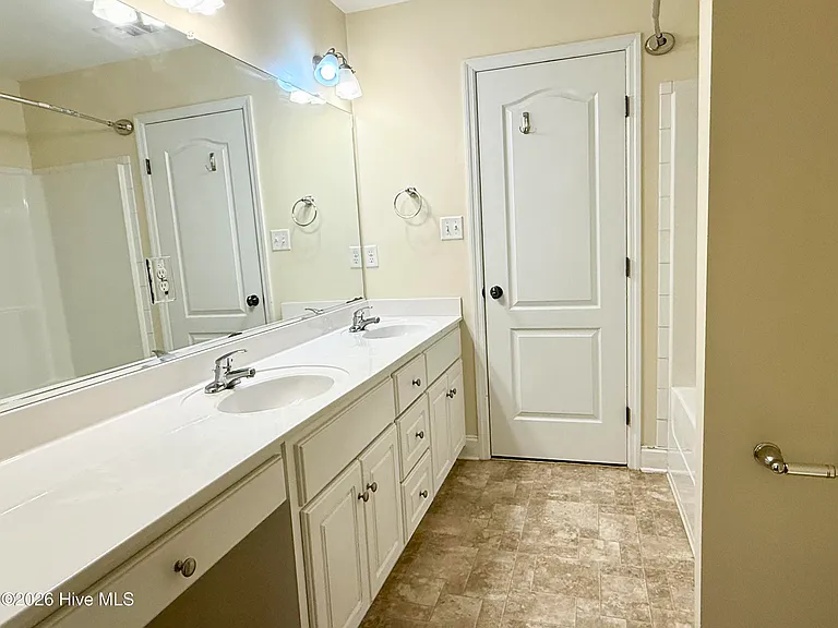 843 Bryan Cir — Photo 14