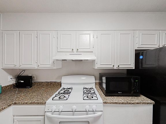 2nd image of 2535 Castile Dr #13142838