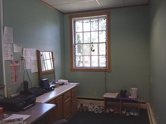 3rd image of 719 Douglas Blvd