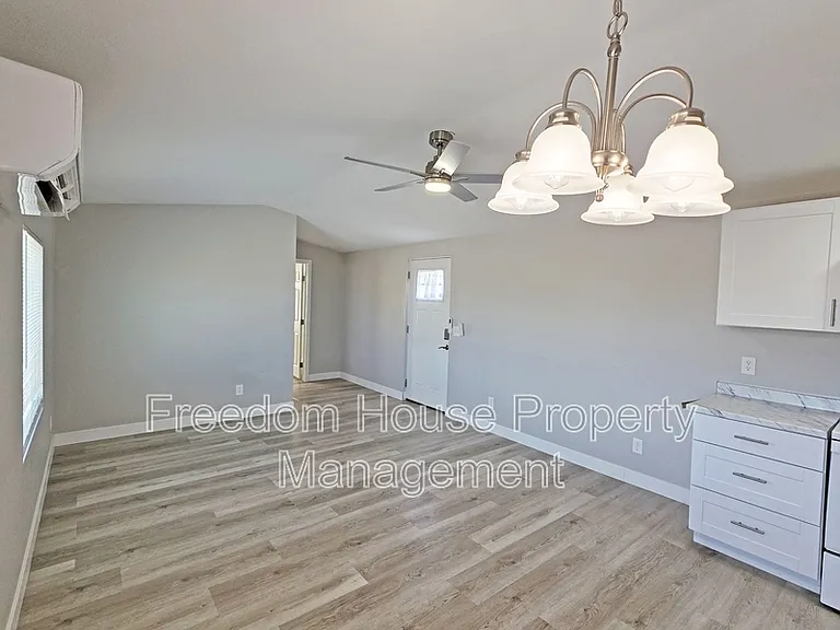 1410 E Manse Rd — Photo 11