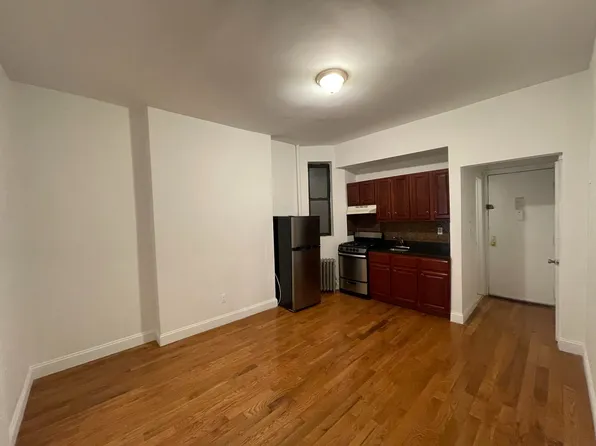 710 9th Avenue image 1 of 5