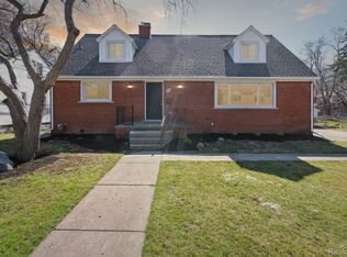 311 Liberty St, Pontiac, MI 48341