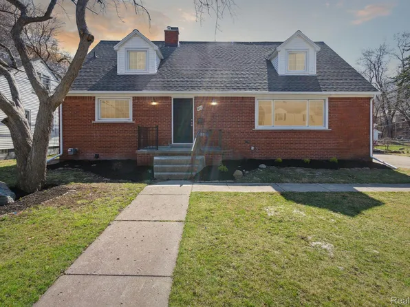 311 Liberty St, Pontiac, MI 48341