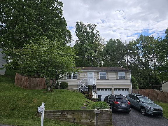 2nd image of 252 Eastgate Dr