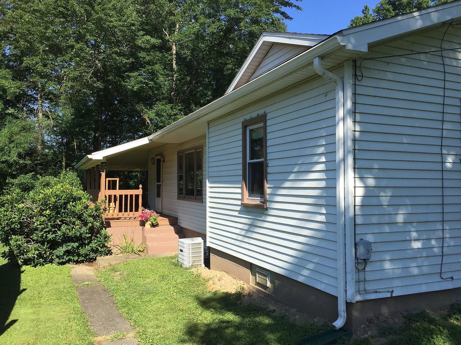 Forest Grove Ave, Ellwood City — Photo 2