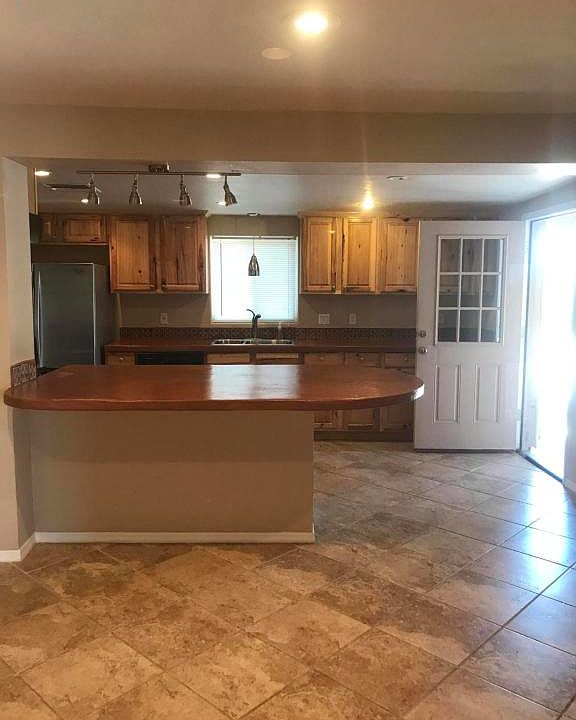 2nd image of 3795 N Warren Ave