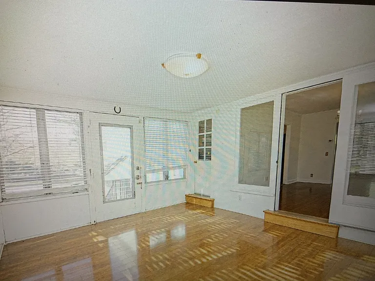 526 Williams Rd — Photo 6