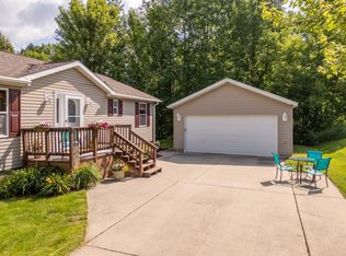 302 SW 9th Ave, Grand Rapids, MN 55744