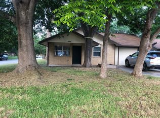 608 Palo Duro Dr, Lockhart, TX 78644