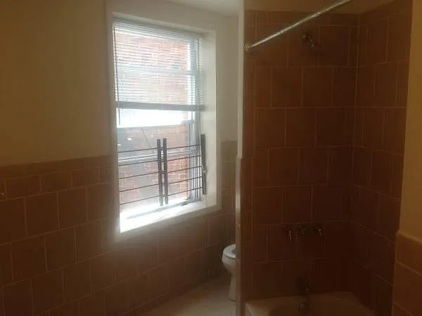 1404 Madison Ave #3 — Photo 5