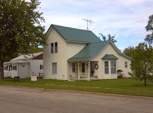 108 N 2nd St, Muscoda, WI 53573
