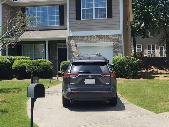 161 Oak Green Dr, Lawrenceville, GA 30044