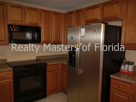 5th image of 605 Calderwood Ct