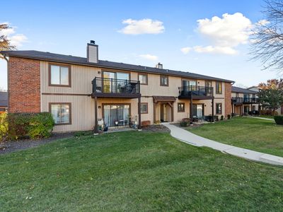 756 Rodenburg Rd APT 1C, Roselle, IL, 60172