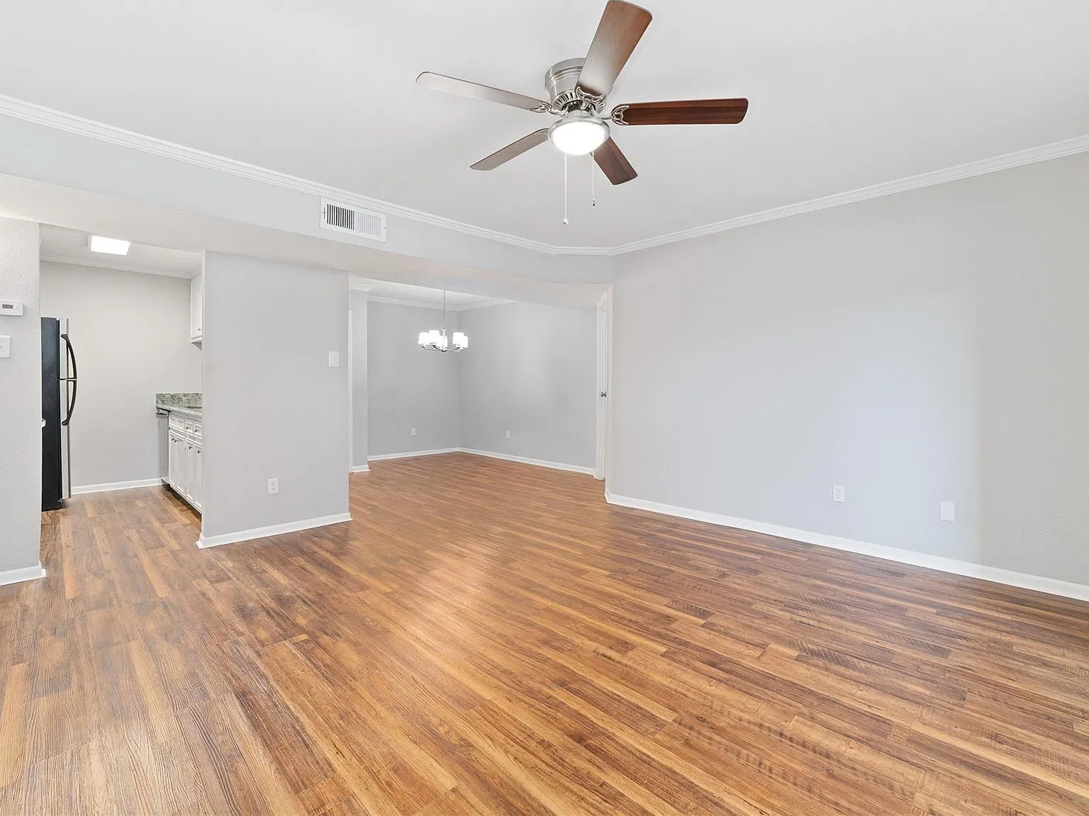 2 bed, 2.0 bath, 1080 sqft, $1,350 — Photo 4