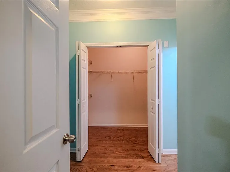 4007 Westchester Rdg NE — Photo 23