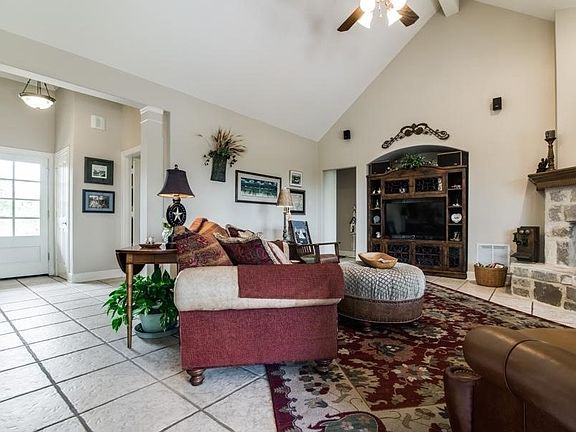 5th image of 317 White Oak Trl