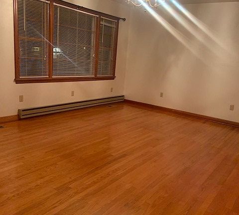 3rd image of 139 Green Valley Ln
