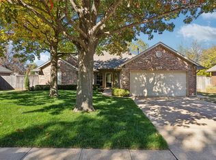 613 Colony Dr, Edmond, OK 73003