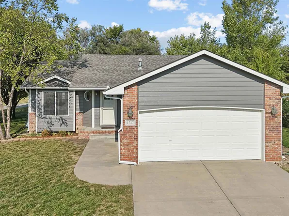 1727 N Juniper Ct, Andover, KS 67002