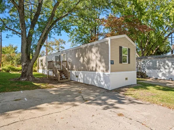 6 Shennadoh Dr, Springfield, IL 62702