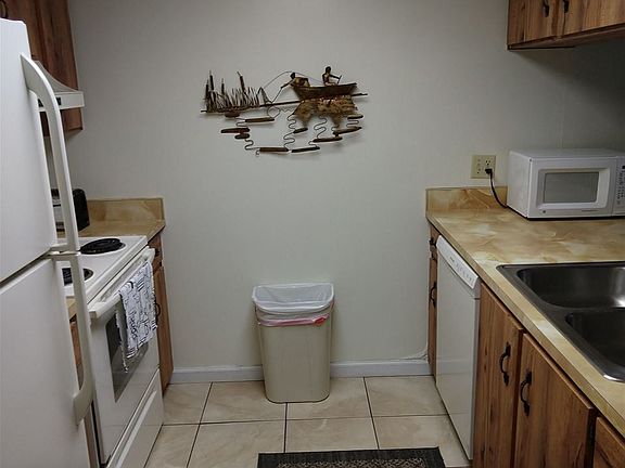 4th image of 826 A1a Beach Blvd Unit 47