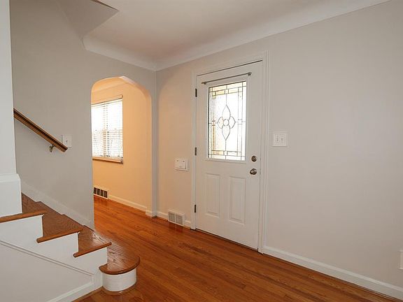 3rd image of 4325 Saint Martins Pl