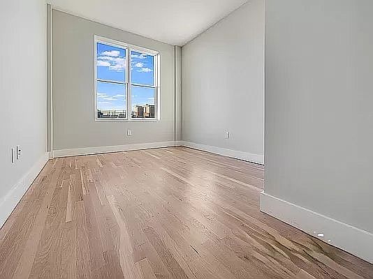 4th image of 111 Troutman St APT 4B