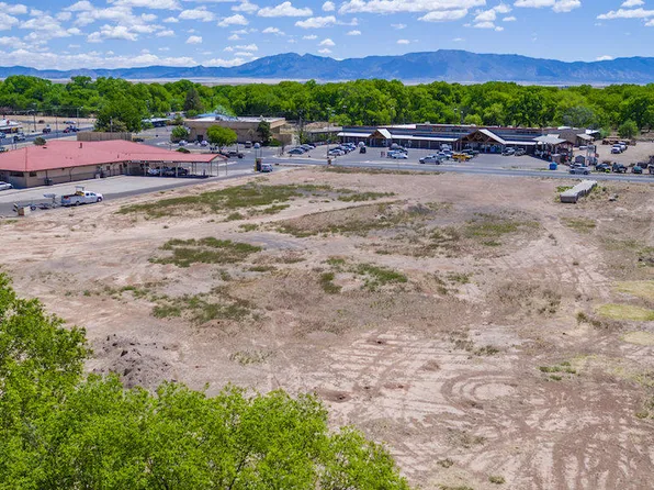 Carson Dr, Los Lunas, NM 87031