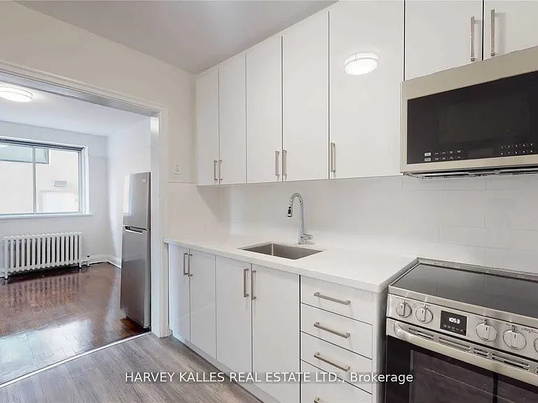 320 Lonsdale Rd #3 — Photo 11