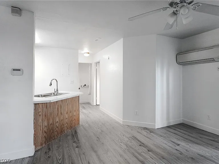 510 Elm Dr #106 — Photo 13