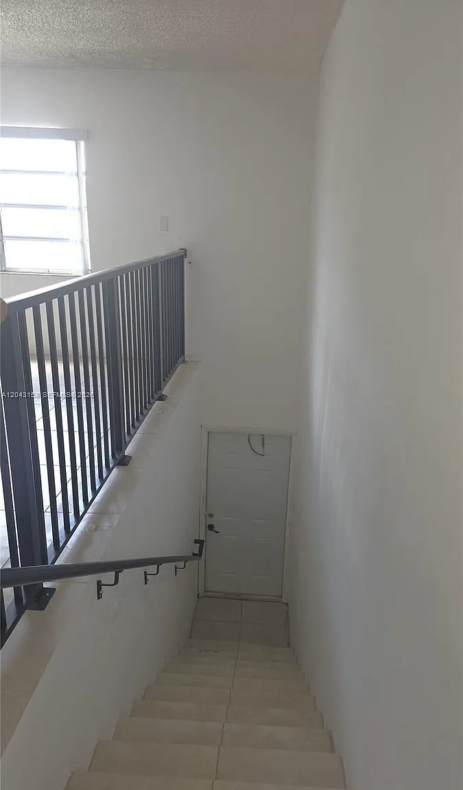 Cara Villa — Photo 2
