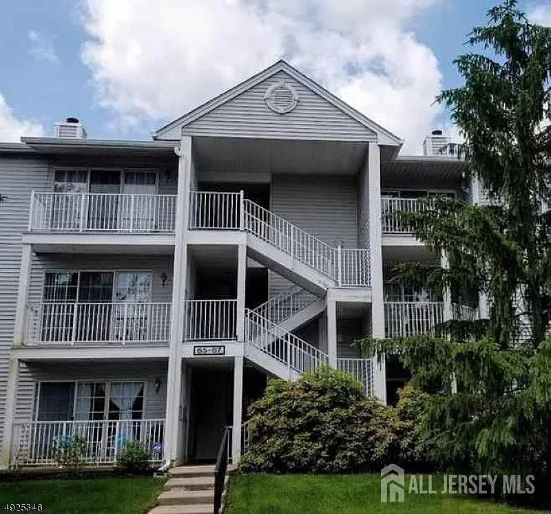 2 bed, 2.0 bath, $2,350 — Photo 1