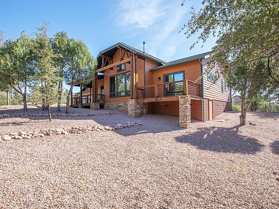 3rd image of 501 N Chaparral Pines Dr